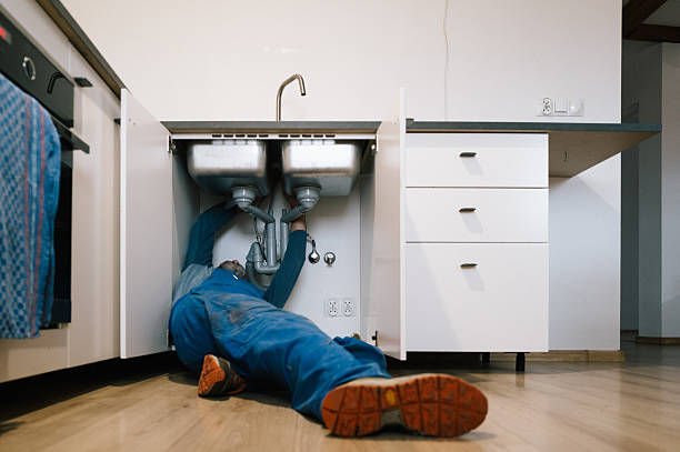 Professional Leak Detection technician working in Deputy, IN